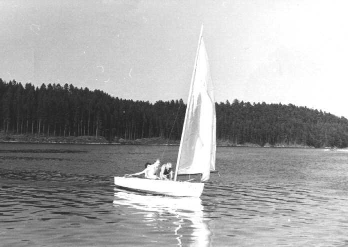 JACHT12.JPG (29364 bytes)